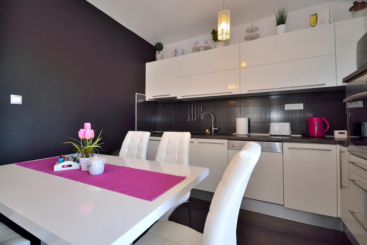 Apartman Staro Selo Primošten Eksteriør billede