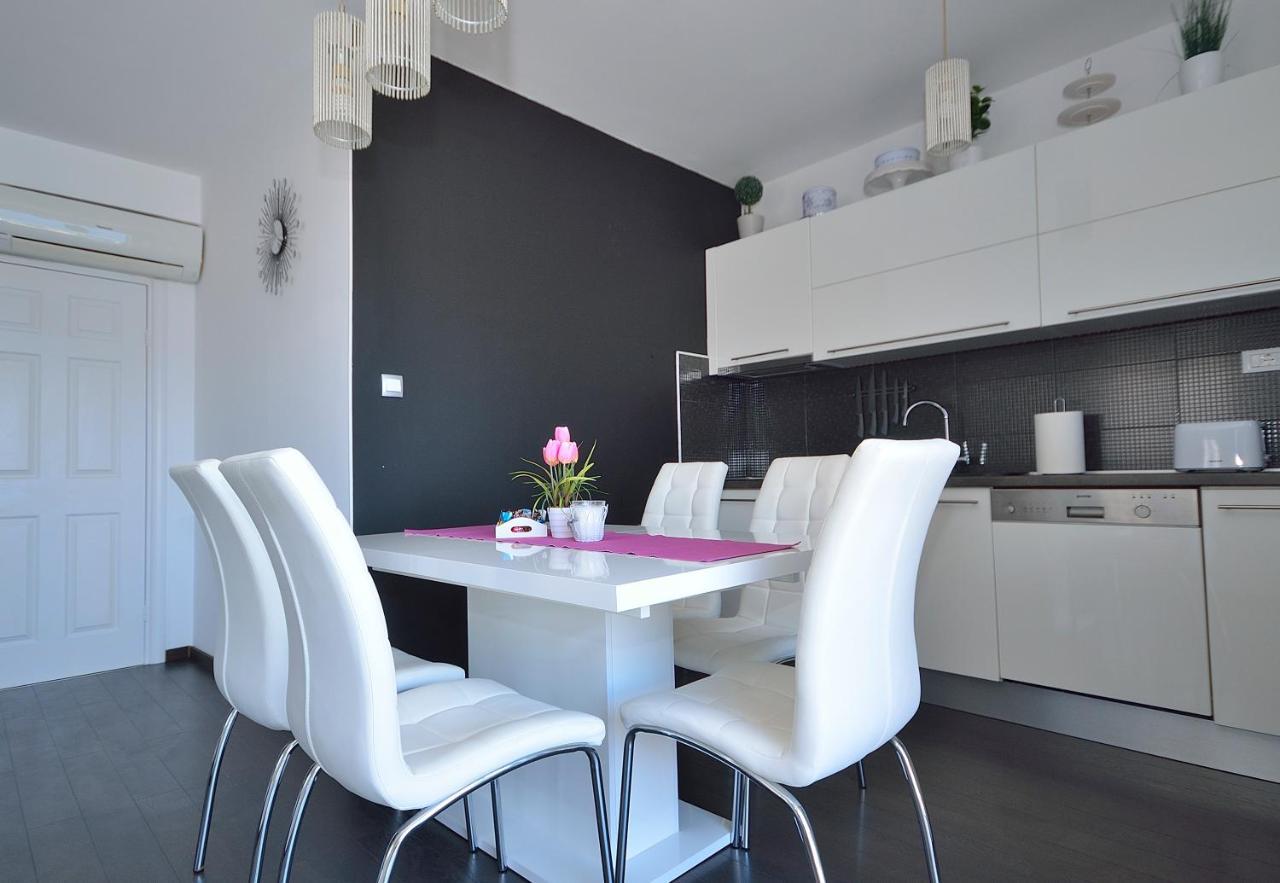 Apartman Staro Selo Primošten Eksteriør billede