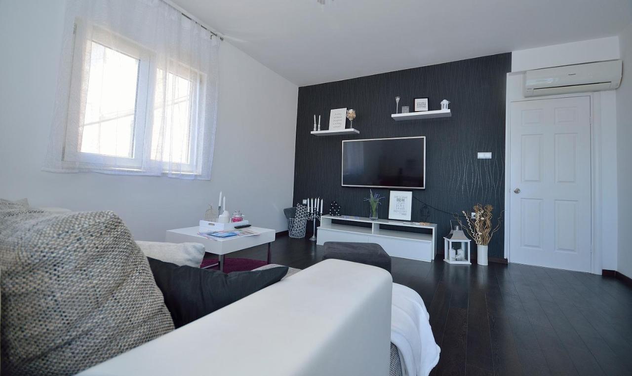 Apartman Staro Selo Primošten Eksteriør billede